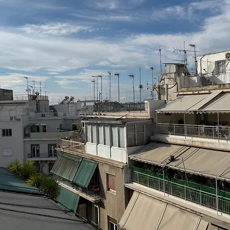 View From The 6th Floor Apartment *